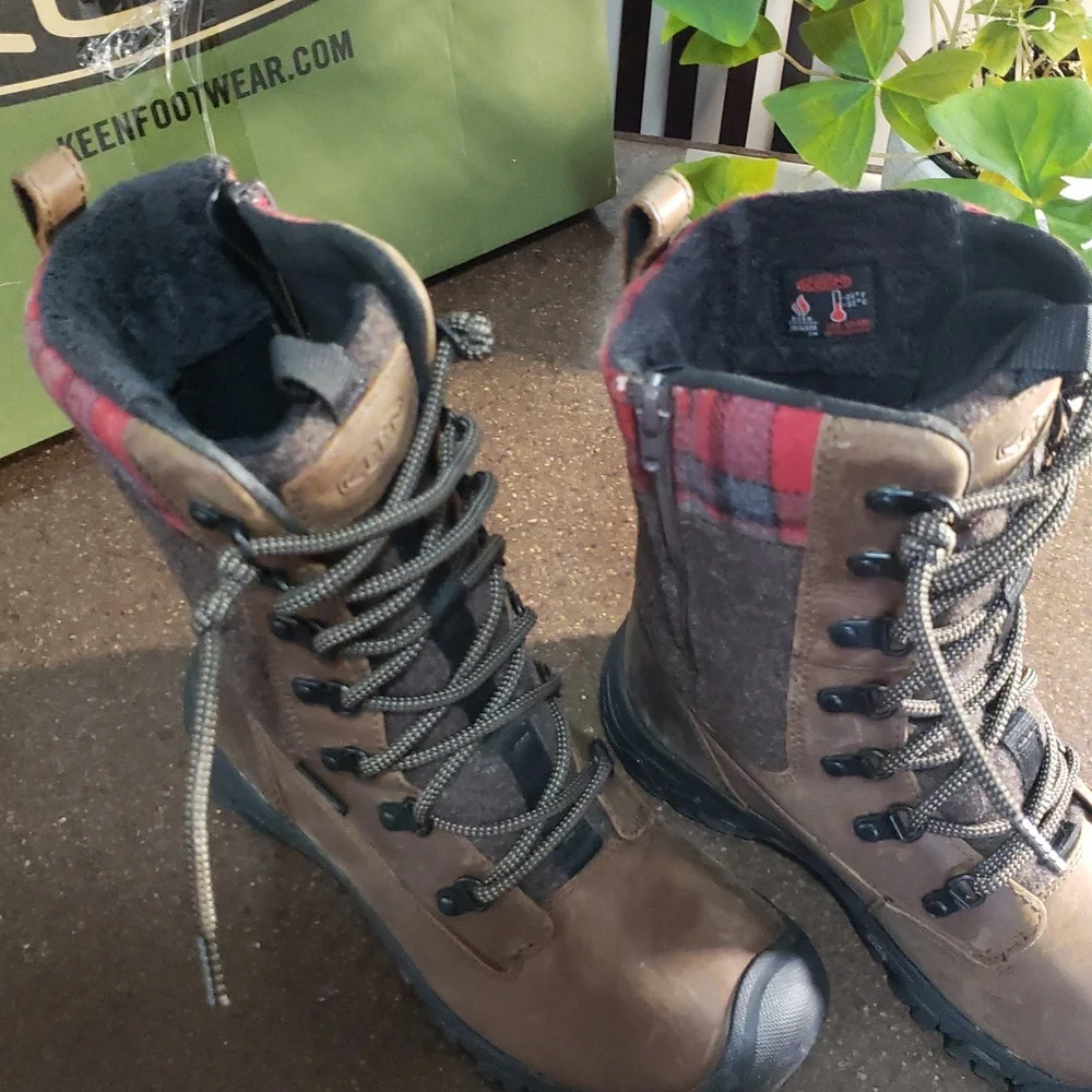KEEN Woman's Boots KEEN Greta Plaid Tall Boot Waterproof. Size 6. - Picture 3 of 14